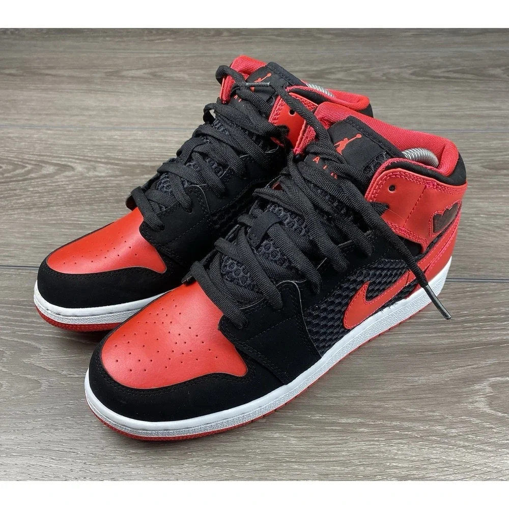 Nike Air Jordan 1‎ Flight Black Red 364781-017 Youth 6.5Y Sneakers